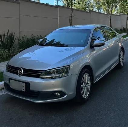 VOLKSWAGEN JETTA 2.0 COMFORTLINE FLEX 4P TIPTRONIC